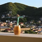 Golden View