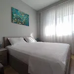 Apartament Golden View *