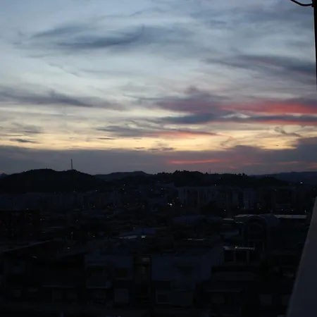Golden View ティラナ