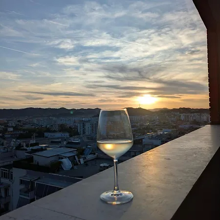Golden View ティラナ