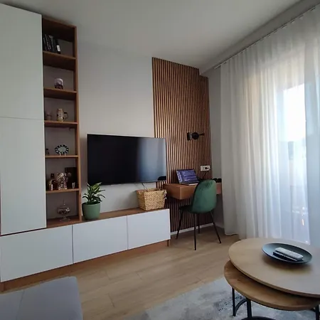Golden View Apartament *