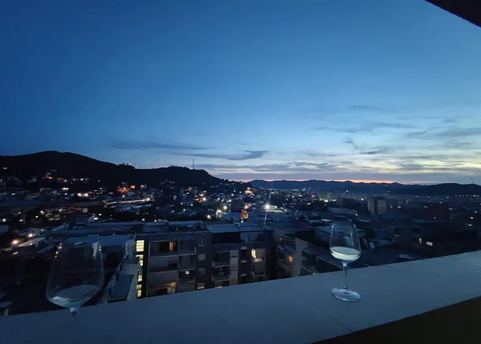 Golden View * 地拉那